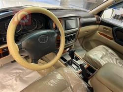 تۆیۆتا لاند کروزەر